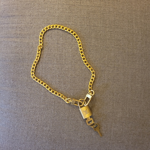 Louis vuitton lock, 2 keys & chain - Picture 1 of 5